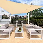 Blue Estia - Pool, Wifi, Summer Breeze,
