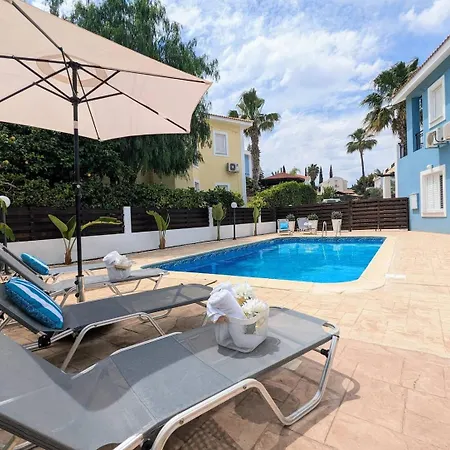 Blue Estia - Pool, Wifi, Summer Breeze,