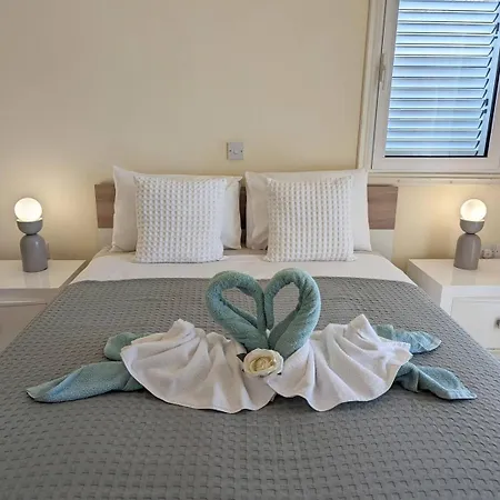 فيلة Blue Estia - Pool, Wifi, Summer Breeze,