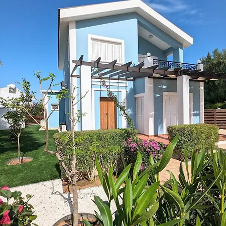 Blue Estia - Pool, Wifi, Summer Breeze, Vilă
