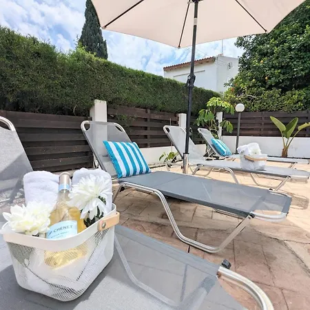 Blue Estia - Pool, Wifi, Summer Breeze, Vilă