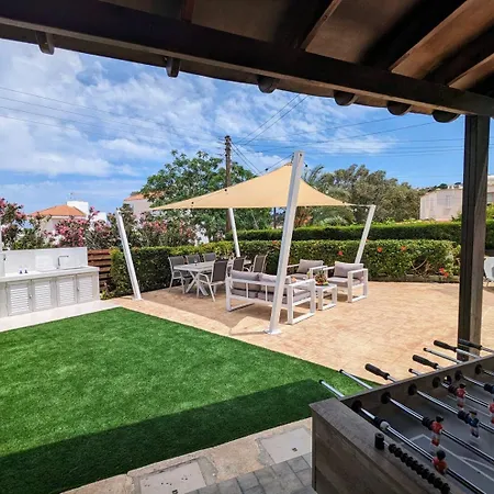 Villa Blue Estia - Pool, Wifi, Summer Breeze, Protaras