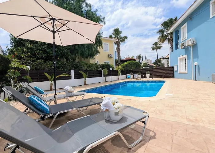 Blue Estia - Pool, Wifi, Summer Breeze,