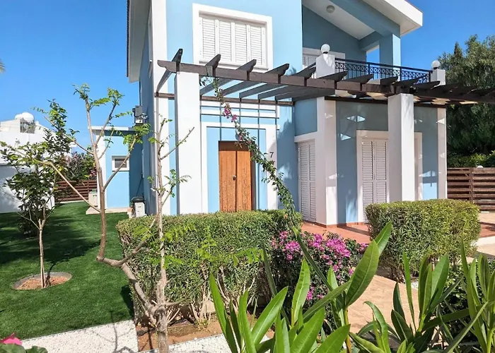 Blue Estia - Pool, Wifi, Summer Breeze, فيلة